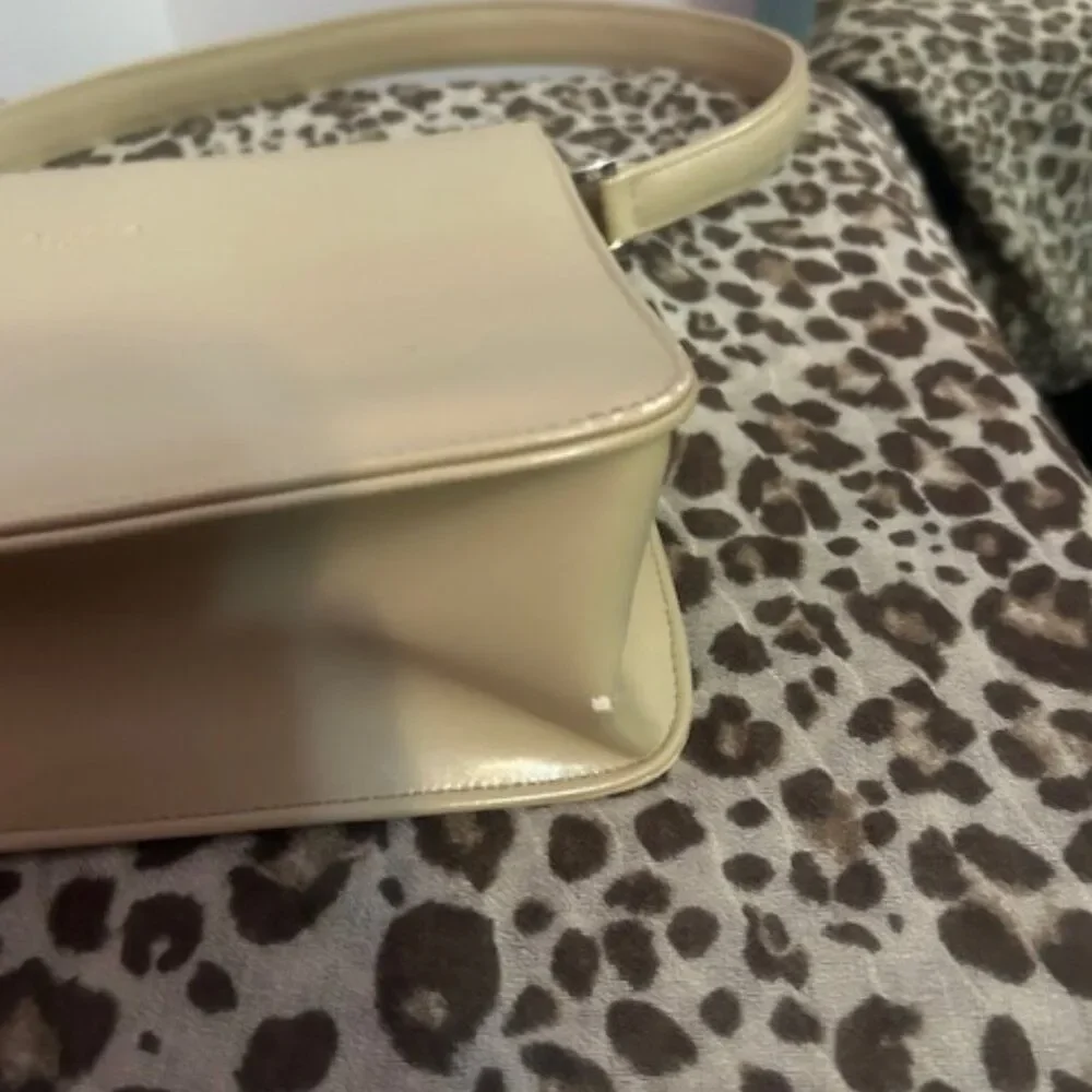 Alicia Paris Cream shoulder bag